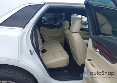 2017 Cadillac Xt5 Premium Luxury z USA, uszkodzony, nr VIN 1GYKNCRS5HZ107370